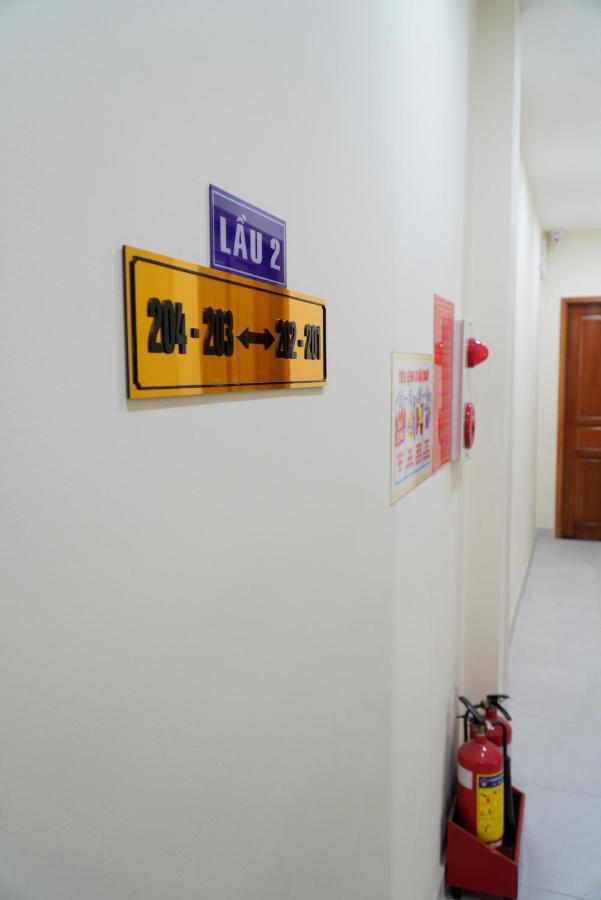 Hotel Hoa Huynh Ho Chi Minh City Exterior photo
